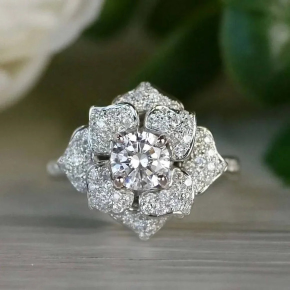 "Beautiful Shiny CZ Diamond Large Flower Anillos Dainty Carved Ring, UNVN12146 - Picture 1 of 3